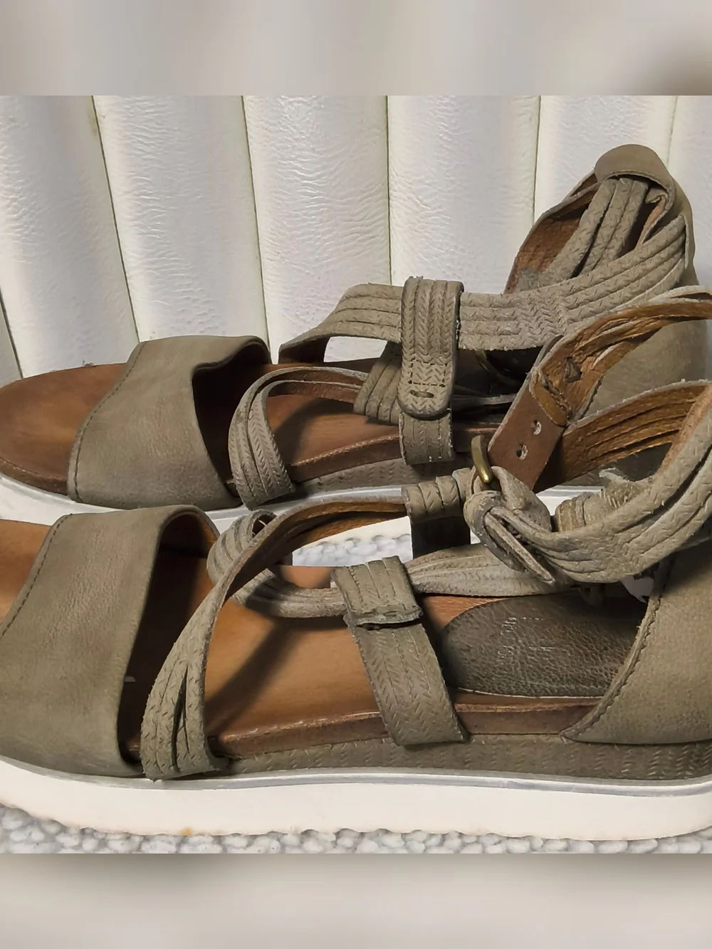 Miz Mooz  Women's Wedge Leather Sandal Size 40/8.5